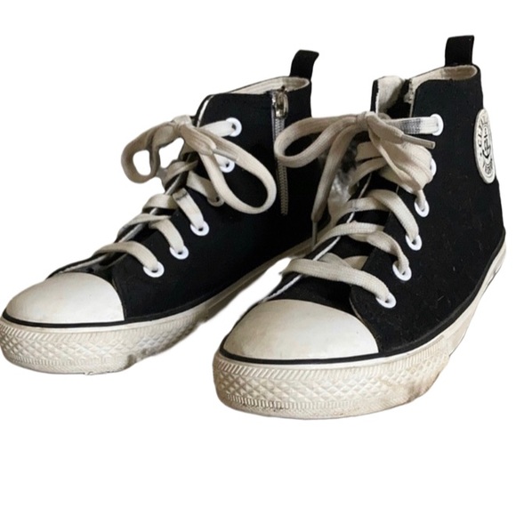 Other - Girls Fashionable Sneakers